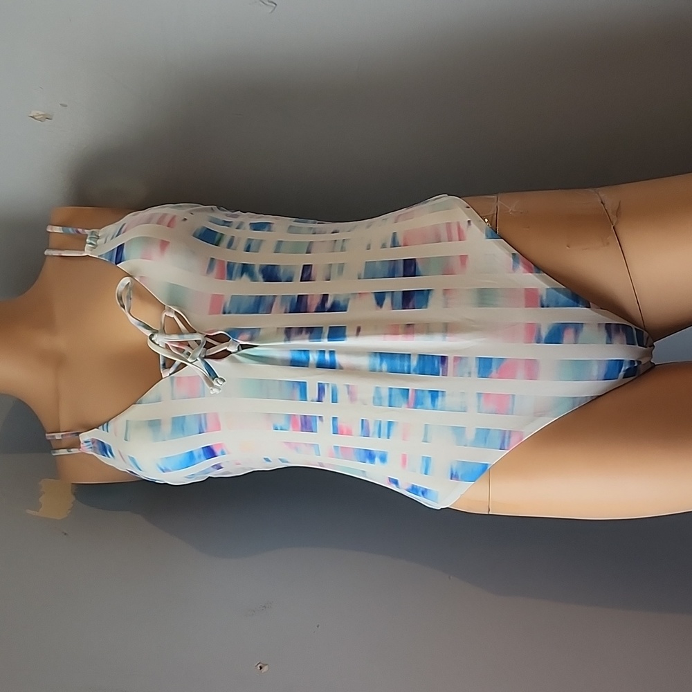 💙NWOT BEACH LINGO ONE PIECE SWIM SUIT